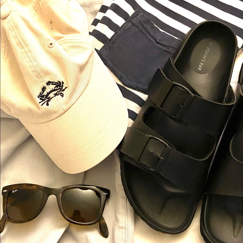 St. John’s Bay Men’s Rocket Slide Sandals (size 8)